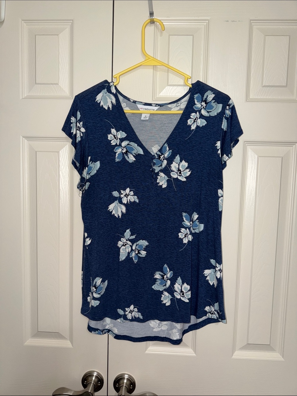croft & barrow Navy Floral V-Neck Short Sleeve Top